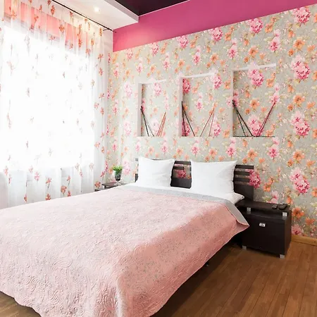 Апартаменти без вимикань світла в центрі парк